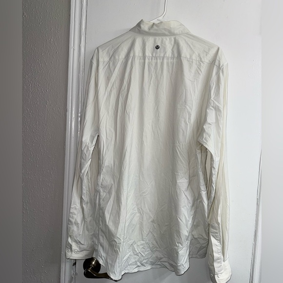 Lululemon long sleeve button down shirt size L for men’s - Picture 3 of 7